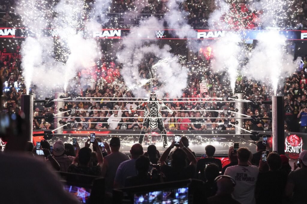 “I have a big surprise for everyone” – Former champion drops massive tease hours before WWE RAW