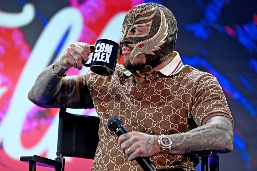 Rey Mysterio personally endorses 24-year-old WWE star; says he has “something special”