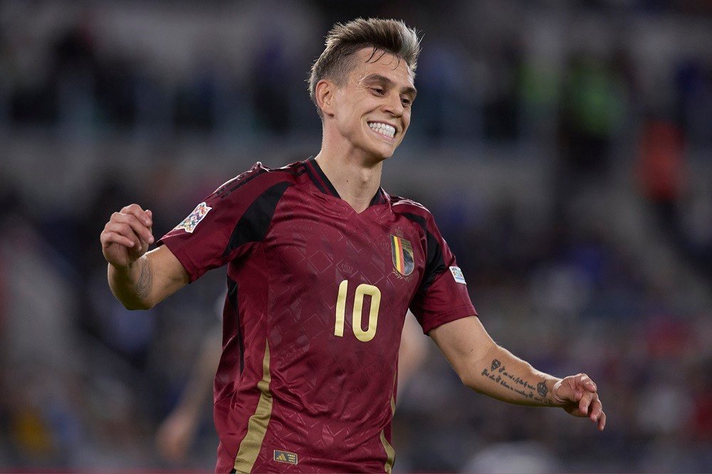 Arsenal 28yo makes TOTW with assist in international play-off 4 ROME, ITALY: Leandro Trossard of Belgium looks on during the UEFA Nations League 2024/25 League A Group A2 match between Italy and Belgium at Stadio Olimpico on October 10, 2024. (Photo by Emmanuele Ciancaglini/Getty Images)