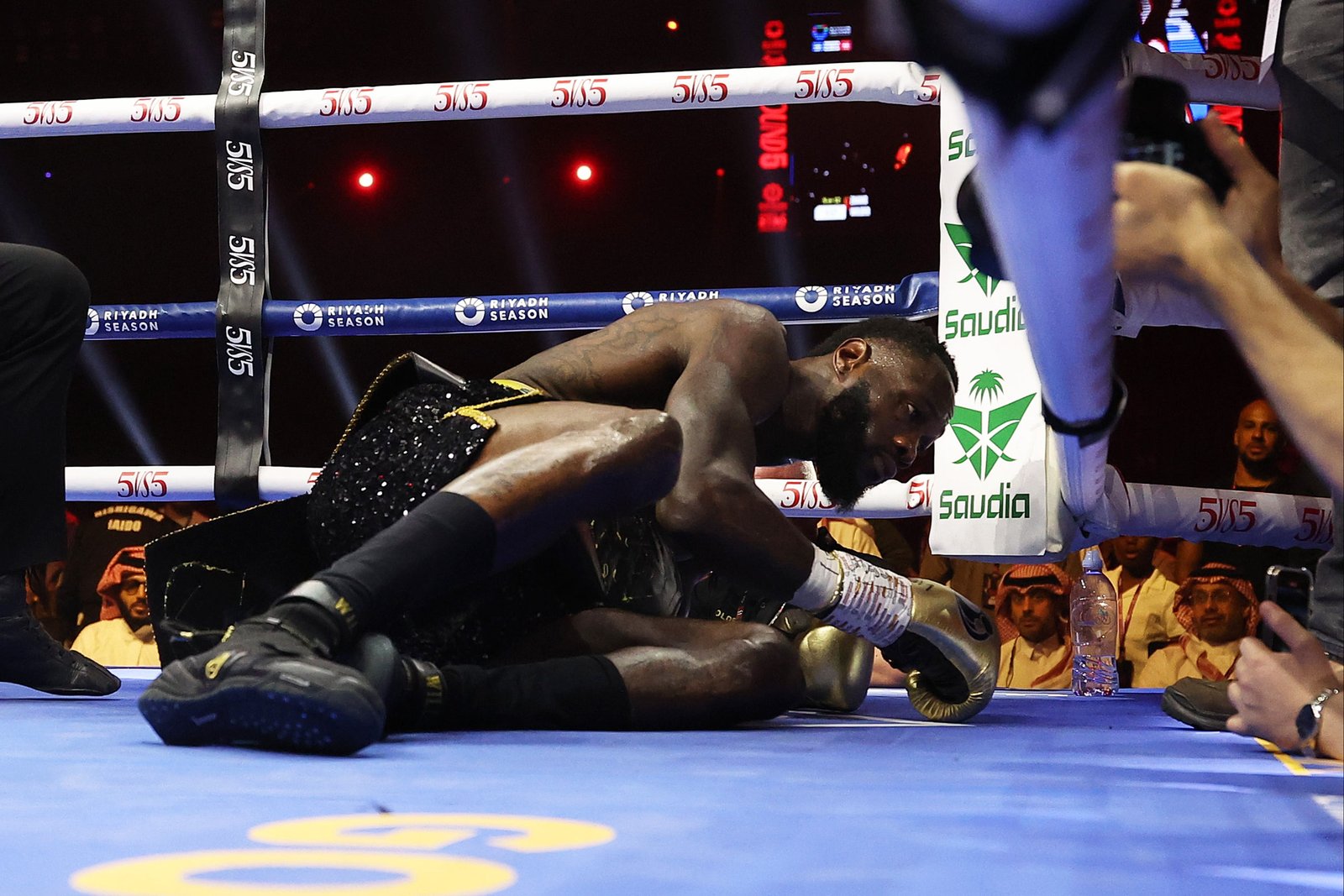 Wilder was knocked out by Zhang last time out