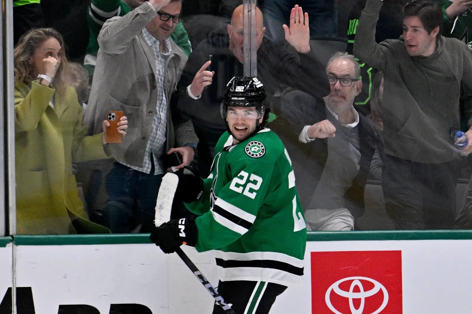 Should The Penguins Target Dallas Stars' RFA Forward?