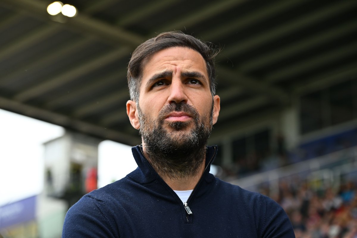 PARMA, ITALY - MAY 03: Cesc Fàbregas head coach of Como during the Serie A match between Parma and Como at Stadio Ennio Tardini on May 03, 2025 in Parma, Italy. (Photo by Alessandro Sabattini/Getty Images)