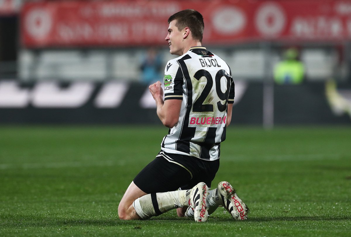 MONZA, ITALY - DECEMBER 09: Jaka Bijol of Udinese celebrates scoring his team's second goal during the Serie A match between Monza and Udinese at U-Power Stadium on December 09, 2024 in Monza, Italy. (Photo by Marco Luzzani/Getty Images)