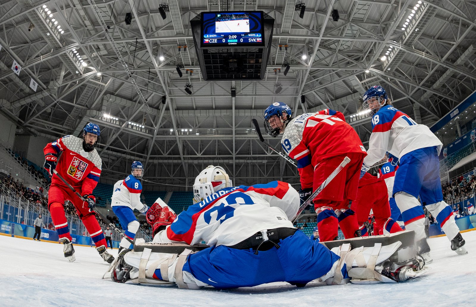 Slovaks react to Vladimír Dravecký Jr playing for Czechia