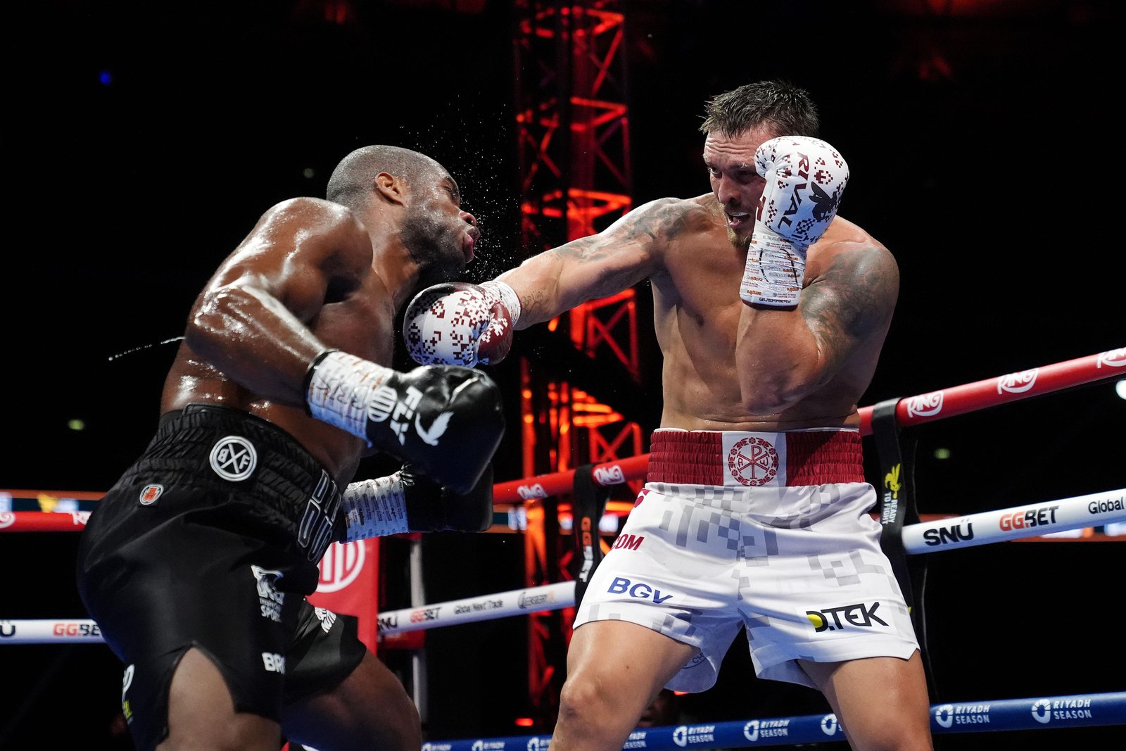 In July, Oleksandr Usyk (right) beat Daniel Dubois for the second time, stopping him again