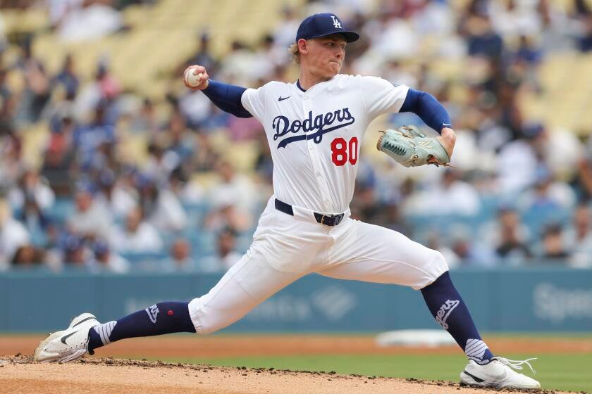 Dodgers fall to Giants in regular-season home finale, plan to return in the playoffs