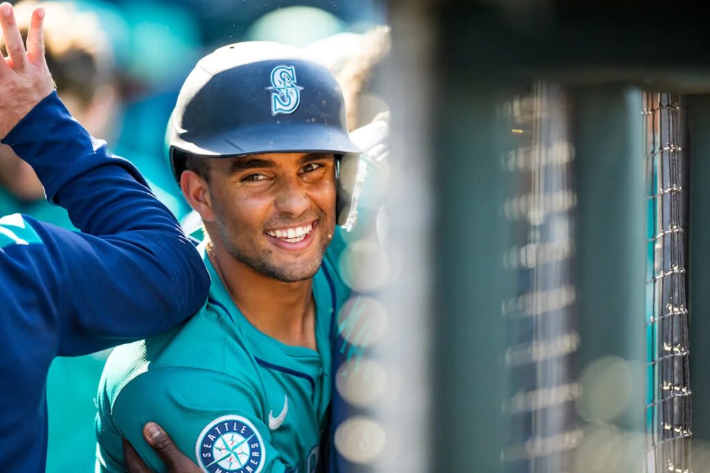 Mariners call up top catcher prospect Harry Ford, which could help Cal Raleigh late in season