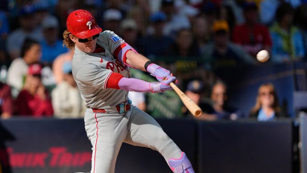 Phillies stay persistent in chaotic win over Brewers – NBC Sports Philadelphia