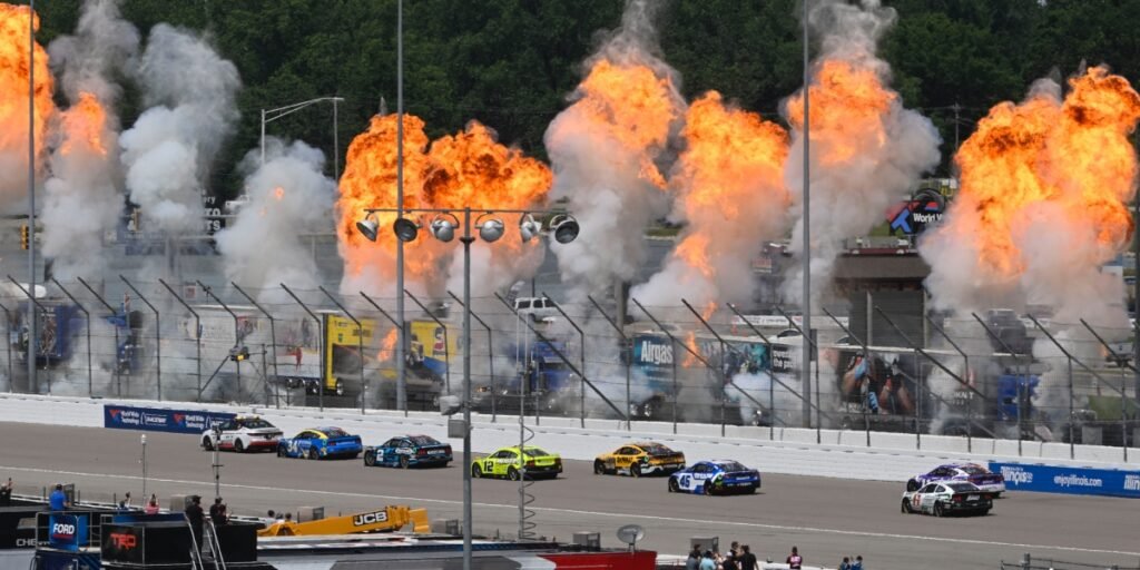 Kevin Harvick predicts winner for Gateway NASCAR race