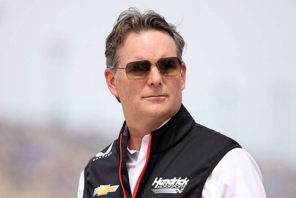 Jeff Gordon can relate to Denny Hamlin’s Kansas disappointment