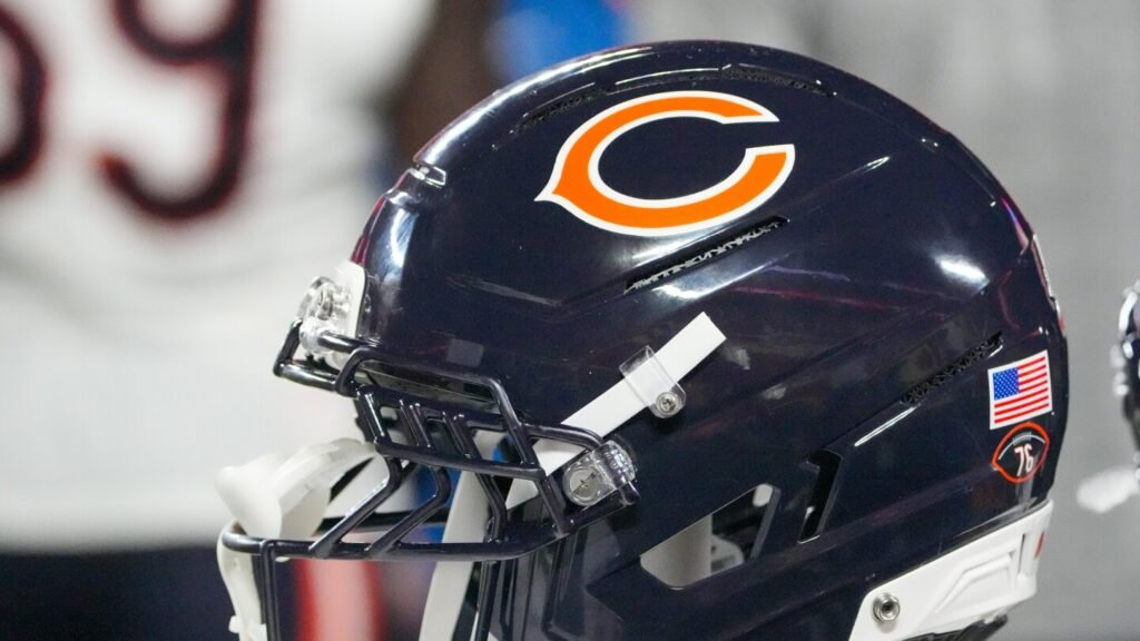 Bears elevate LB Carl Jones Jr., DE Tanoh Kpassagnon from the practice squad
