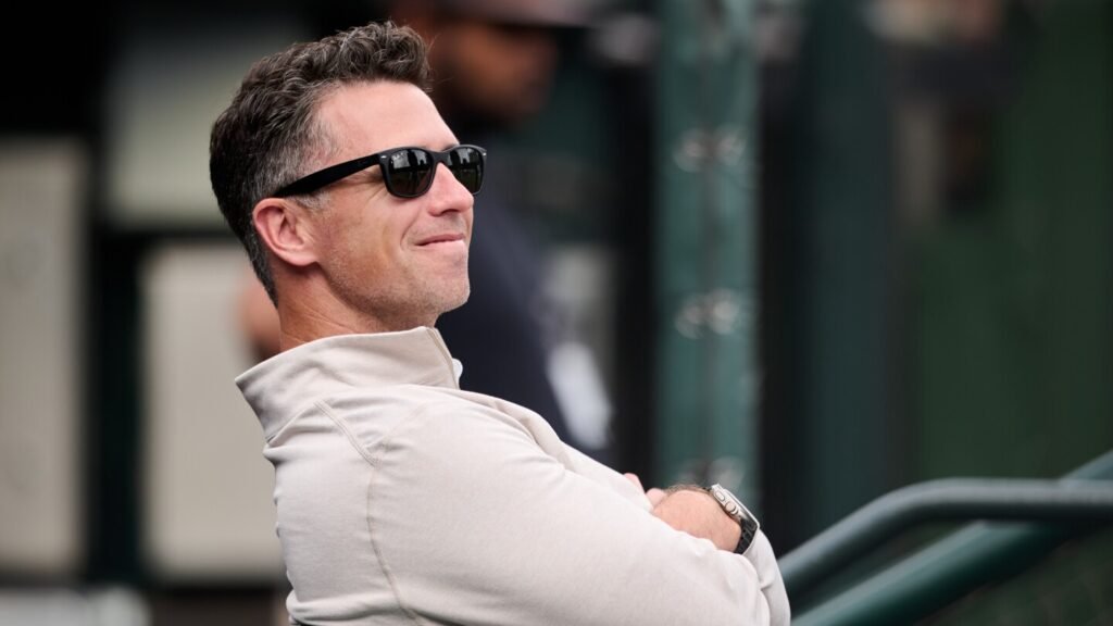 Buster Posey doesn’t consider former manager Bruce Bochy a candidate to fill San Francisco’s vacancy