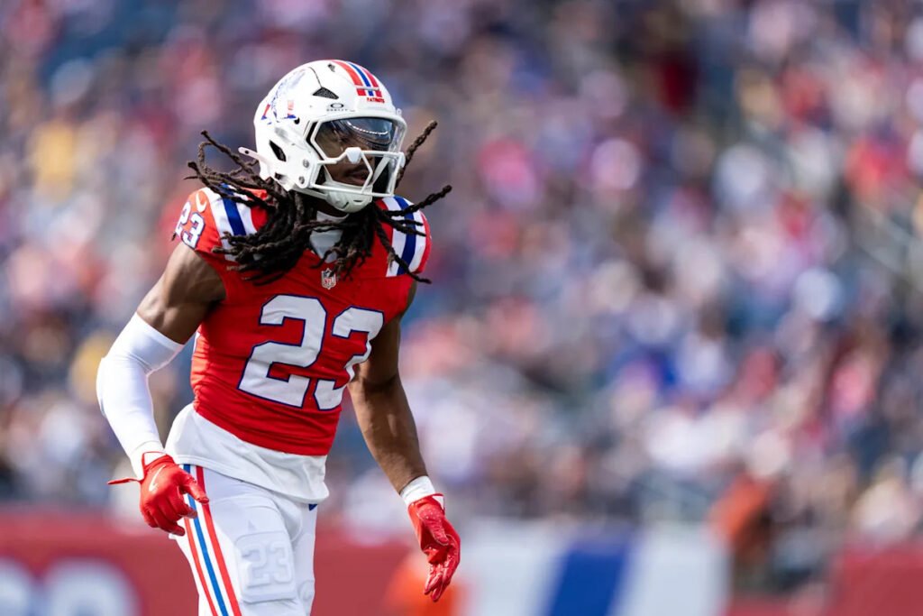 Patriots reportedly trade S Kyle Dugger to Steelers, DE Keion White to 49ers in 2 separate deals