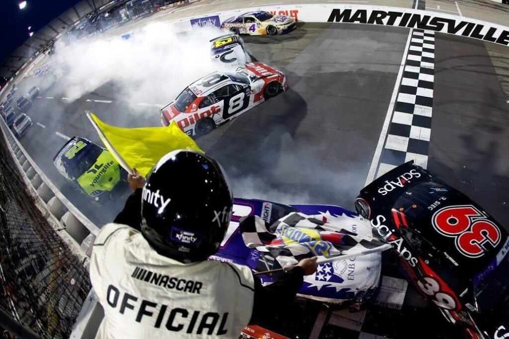 NASCAR to meet with Xfinity drivers before Martinsville chaos