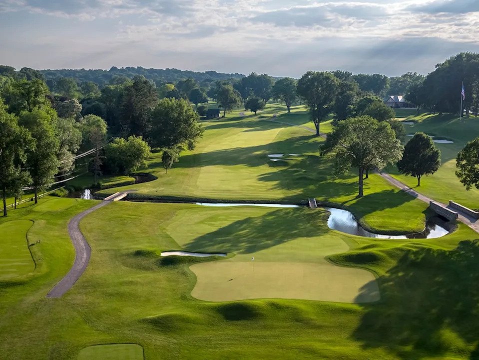 /content/dam/images/golfdigest/fullset/course-photos-for-places-to-play/Oak-Hill-Country-Club-1-East -8207.jpg