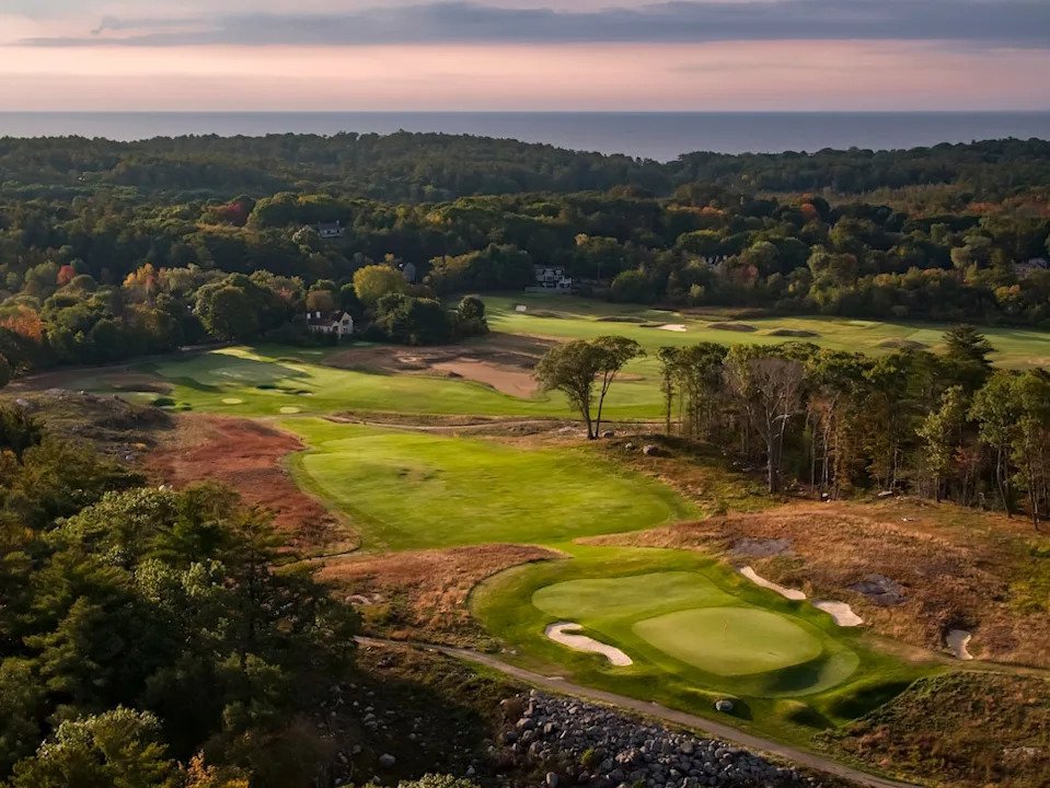 /content/dam/images/golfdigest/fullset/2021/5/Essex County 17 From Behind (4x3).jpg