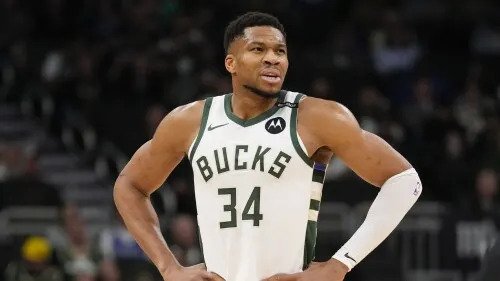 NBA: Atlanta Hawks at Milwaukee Bucks
