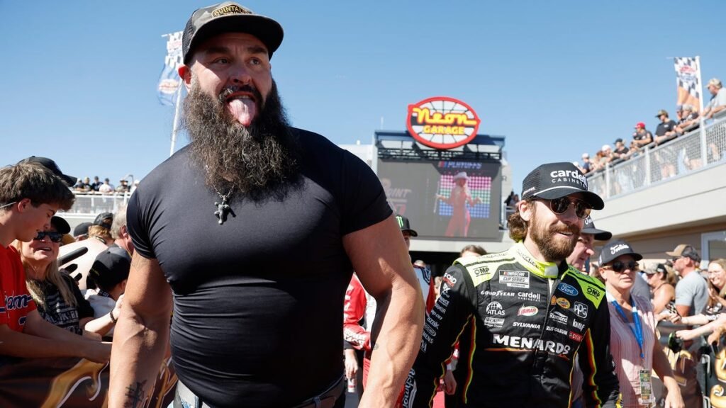 Ryan Blaney crashes, out of race in Stage 1