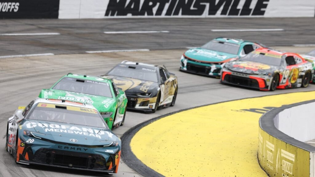 NASCAR playoff standings after Martinsville, drivers in Championship 4