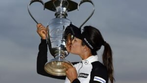 Former No. 1 watched ‘Friends’ to learn English and is now in TV booth