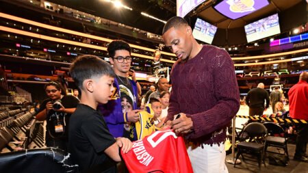 Russell Westbrook amazingly refuses to sign fan’s Lakers jersey – NBC Sports Bay Area & California
