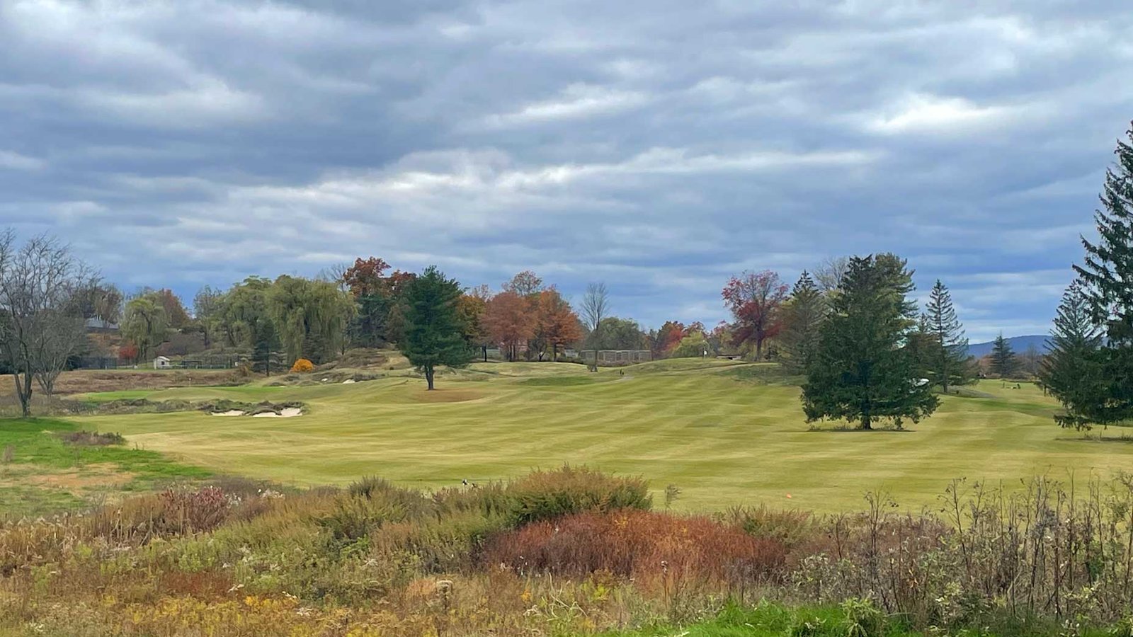 The 1st hole at Inness golf course.