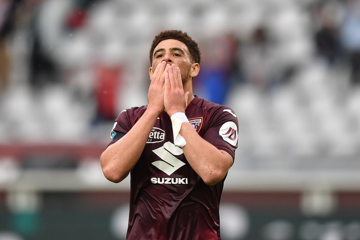 TURIN, ITALY - APRIL 23: Che Adams of Torino celebrates the opening goal during the Serie A match between Torino and Udinese at Stadio Olimpico di Torino on April 23, 2025 in Turin, Italy. (Photo by Valerio Pennicino/Getty Images)