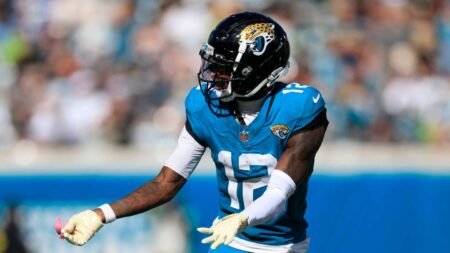 Jaguars put Travis Hunter and Eric Murray on IR, sign Austin Trammell to 53-man roster