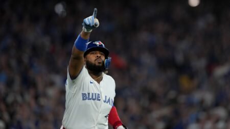 Guerrero hits 6th postseason homer and Blue Jays beat Mariners 6-2 to force Game 7 of ALCS