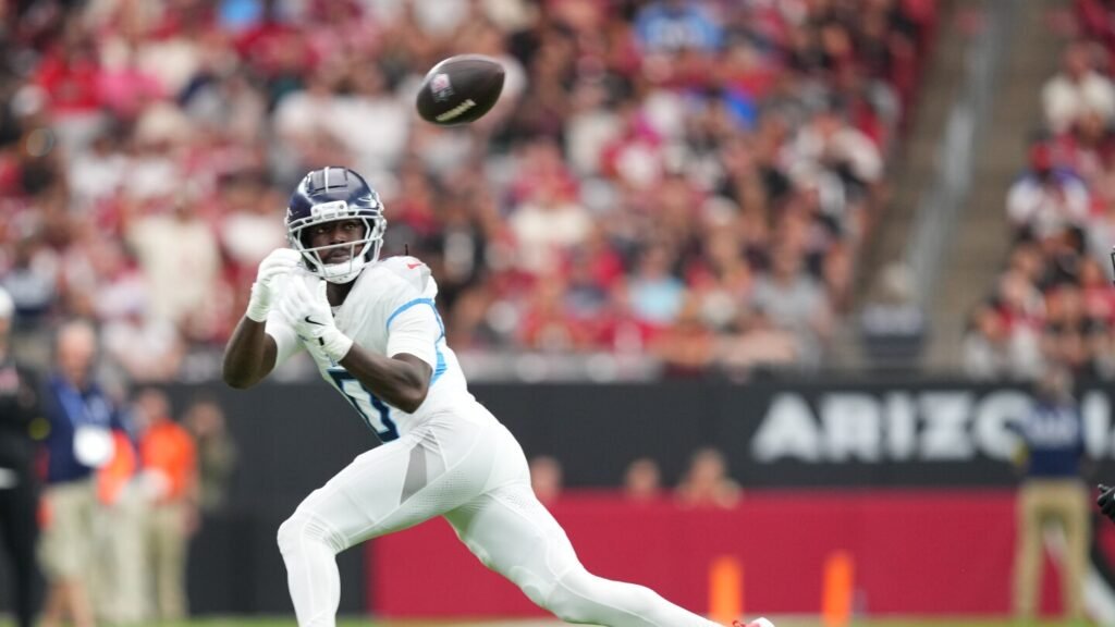 Titans cut Raiders lead to 17-3, rule Calvin Ridley out