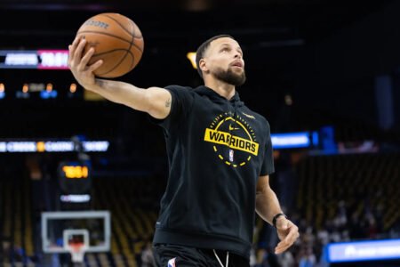 Warriors’ Stephen Curry reportedly set to miss ‘a week or a little more’ after suffering quad contusion against Rockets