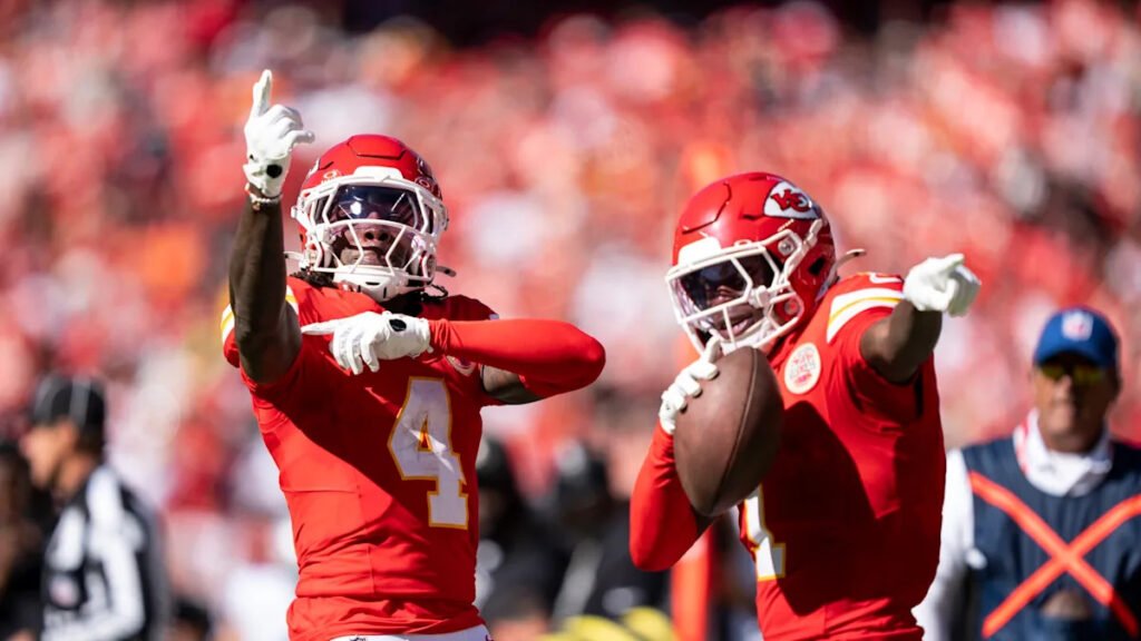 Rashee Rice, Xavier Worthy move up to full practices Tuesday