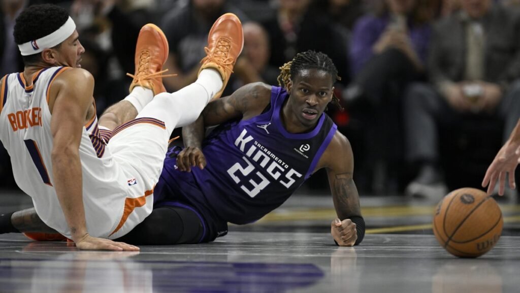 What we learned as Kings’ bad habits return in streak-snapping loss to Suns
