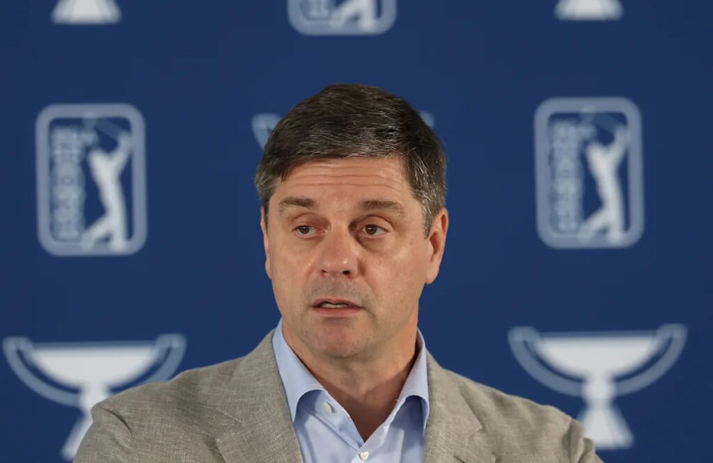 PGA Tour CEO Brian Rolapp, Tiger Woods meet with Hero field in Bahamas