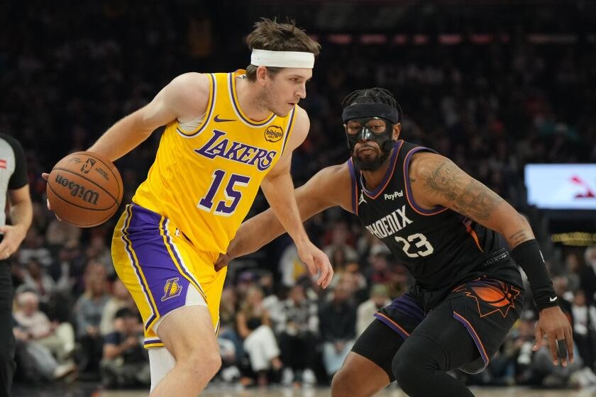Austin Reaves’ return can’t save Lakers from dismal defensive effort in loss to Suns