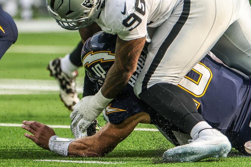 Inside the unique pain and adjustments Justin Herbert will face playing with a cast