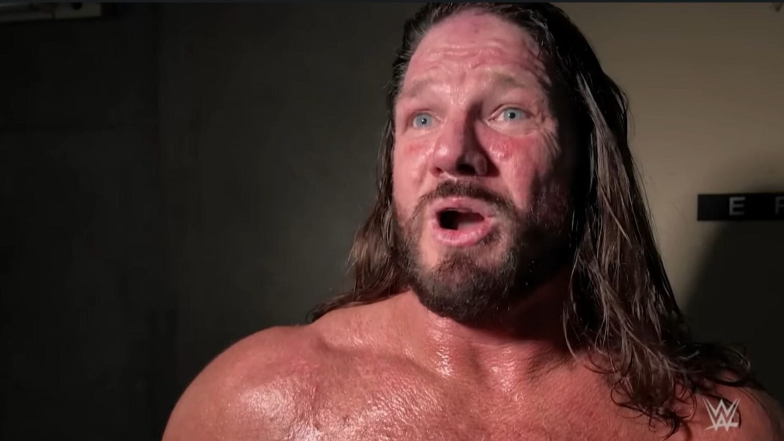 “These aren’t accurate” – AJ Styles shuts down claim by WWE fan