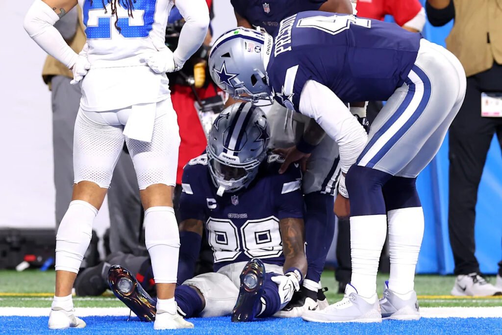 Cowboys WR CeeDee Lamb has a hard fall in the end zone, ruled out with concussion