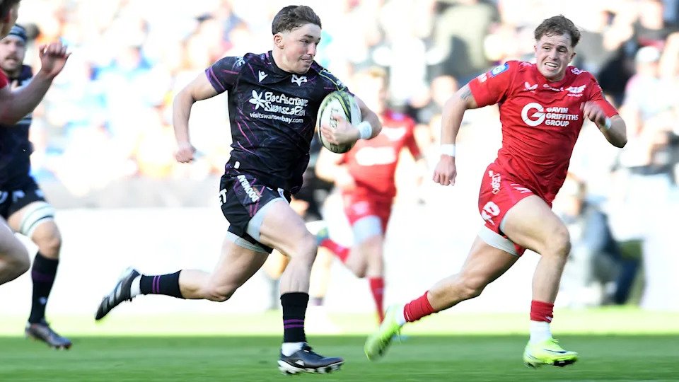 Dan Edwards breaks through for Ospreys against Scarlets in the Challenge Cup