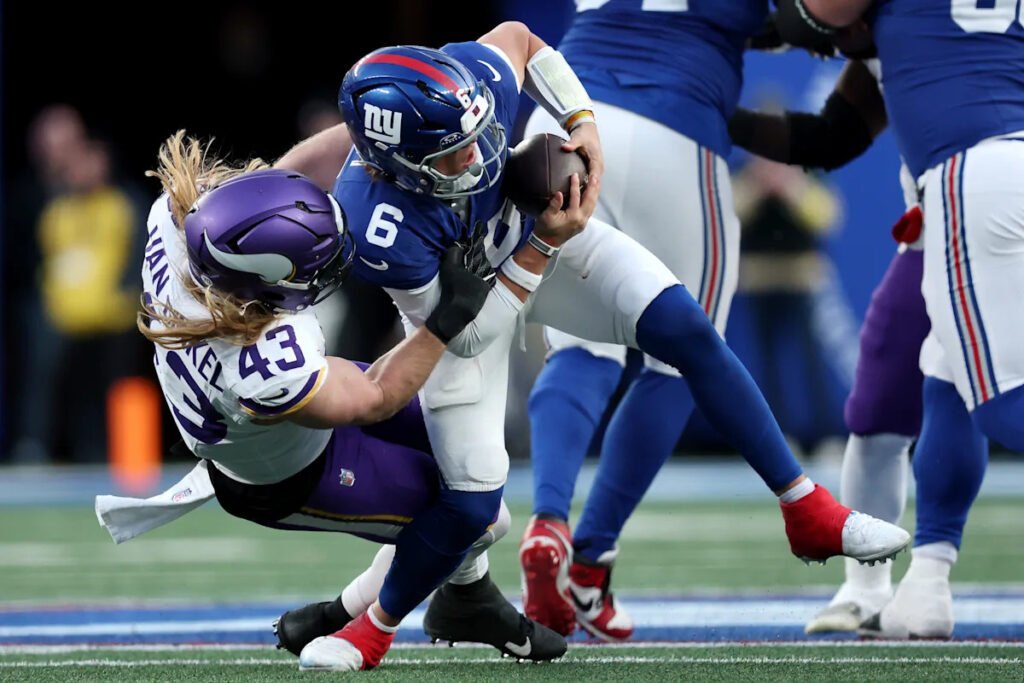 2026 NFL Draft order: Giants maintain hold of top pick, while Browns and Jets move up