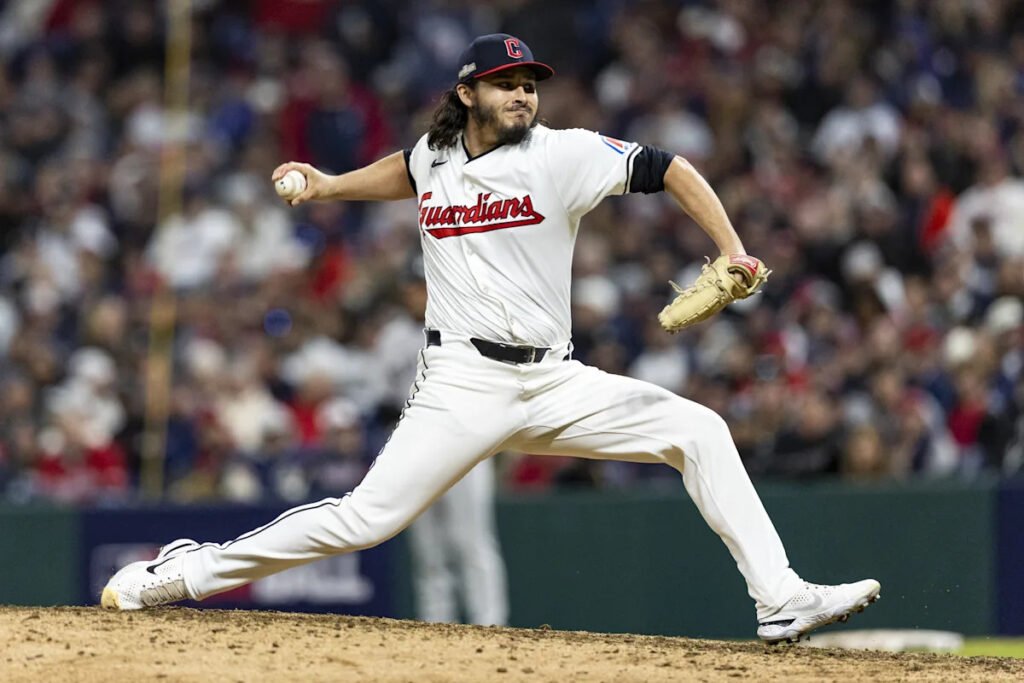 Royals sign reliever Eli Morgan to minor league deal