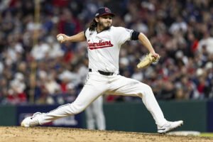 Royals sign reliever Eli Morgan to minor league deal