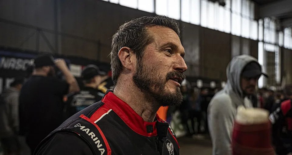 J.J. Yeley at the 2025 Chili Bowl Nationals, at the Tulsa Expo Center. (Yem Sanlaeid/NASCAR)