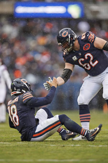 Bears Joe Thuney is a Nominee for the Protector of the Year Award