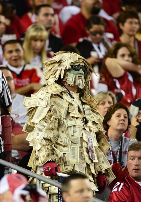 Report: NFL Projects 2026 salary cap as high as $305.7 million