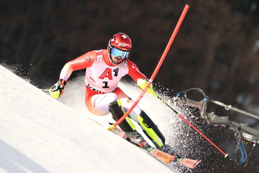 World champion Loic Meillard leads Kitzbühel slalom after 1st run. Atle Lie McGrath skies out