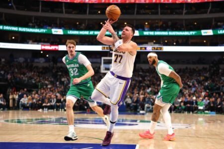 Luka Doncic scores 33 and remains unbeaten against Mavericks in Lakers comeback