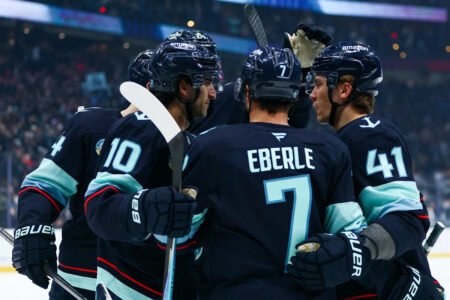 Beniers, Catton score 18 seconds apart in 3rd period as Kraken beat Devils 4-2