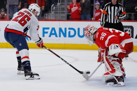 Patrick Kane becomes highest-scoring US-born player during Red Wings’ shootout loss to Capitals