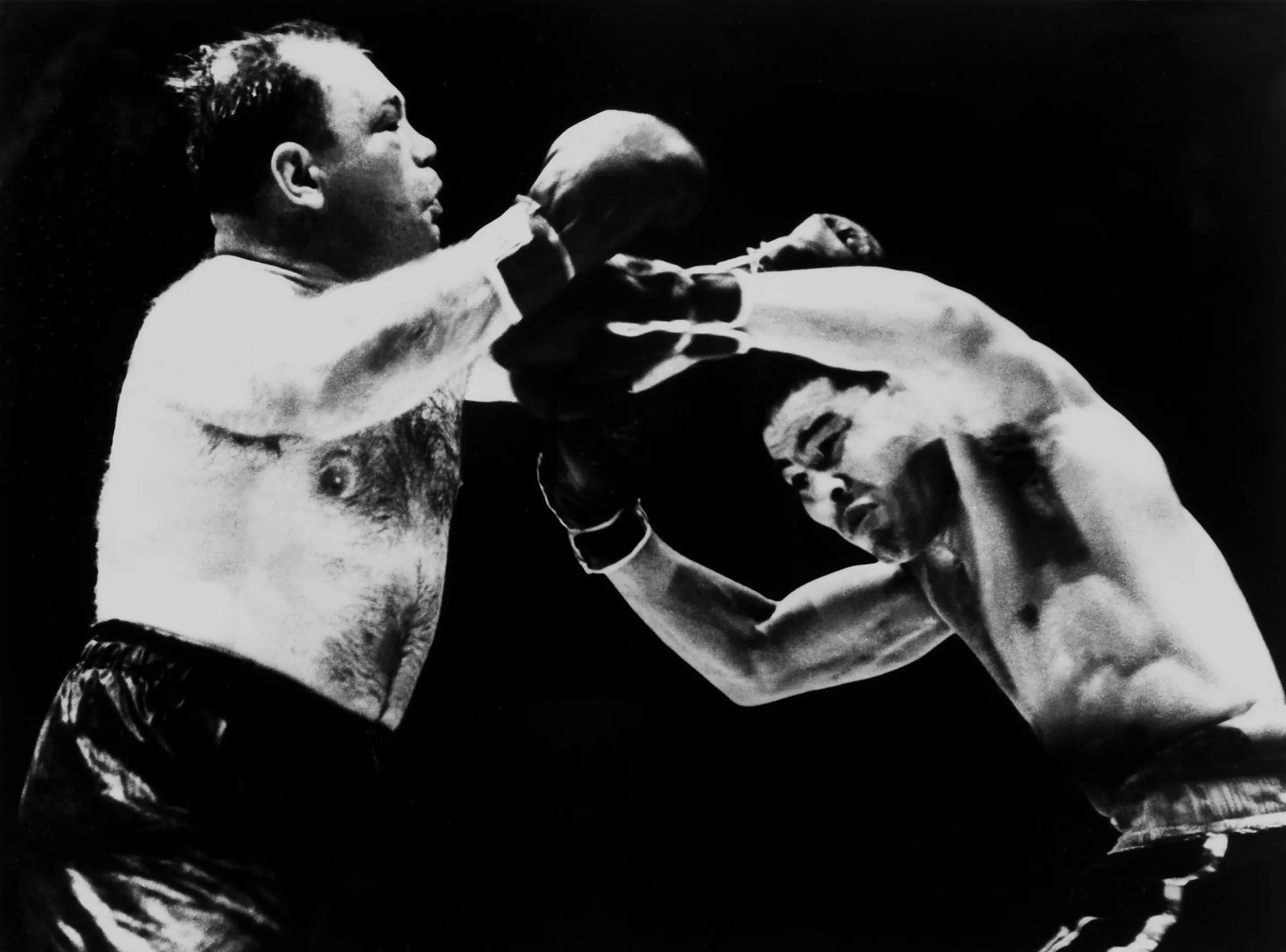 UNSPECIFIED - JULY 06:  Tony Galento Versus Joe Louis During Box Match.  (Photo by Keystone-France/Gamma-Keystone via Getty Images)